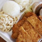 a-brief-history-of-the-hawaiian-plate-lunch-eater-2-950×633